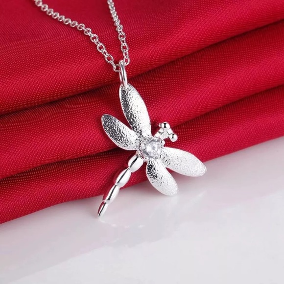 Dragonfly Silver Necklace 18” NEW 🌷 - Picture 2 of 10